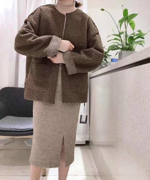 ABITOKYO（アビトーキョー）の「ノーカラーボアコート（ブルゾン・レディース・オフホワイト/ブラウン/グレー・MEDIUM/LARGE）」の10枚目の写真