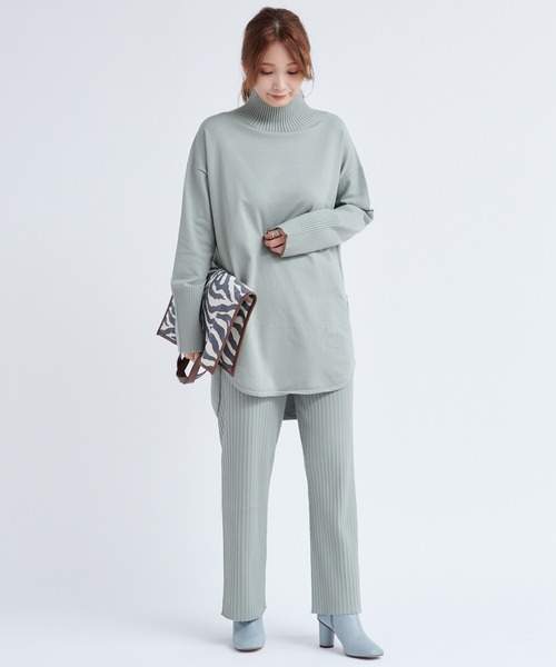 DouDou（ドゥドゥ）の「セットアップタートルチュニック（ニット/セーター・レディース・オフホワイト/チャコールグレー/グリーン/グレイッシュベージュ/ベージュ・FREE）」の16枚目の写真