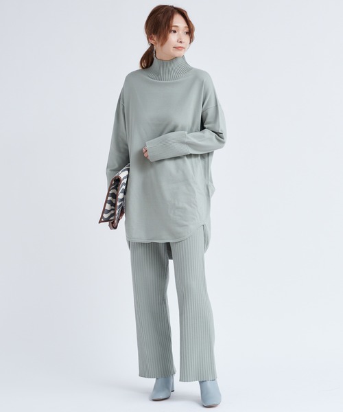 DouDou（ドゥドゥ）の「セットアップタートルチュニック（ニット/セーター・レディース・オフホワイト/チャコールグレー/グリーン/グレイッシュベージュ/ベージュ・FREE）」の18枚目の写真