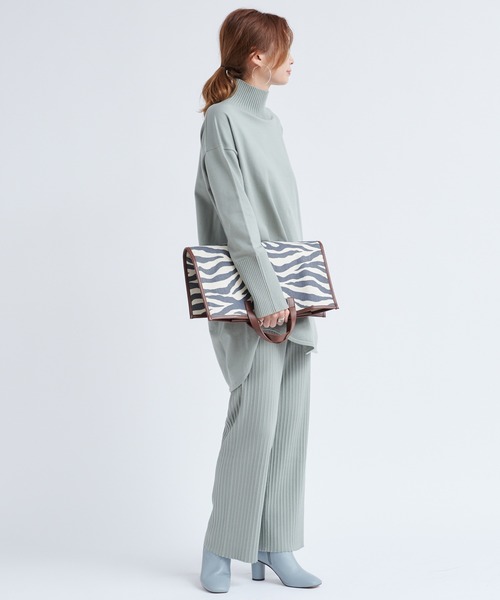 DouDou（ドゥドゥ）の「セットアップタートルチュニック（ニット/セーター・レディース・オフホワイト/チャコールグレー/グリーン/グレイッシュベージュ/ベージュ・FREE）」の21枚目の写真