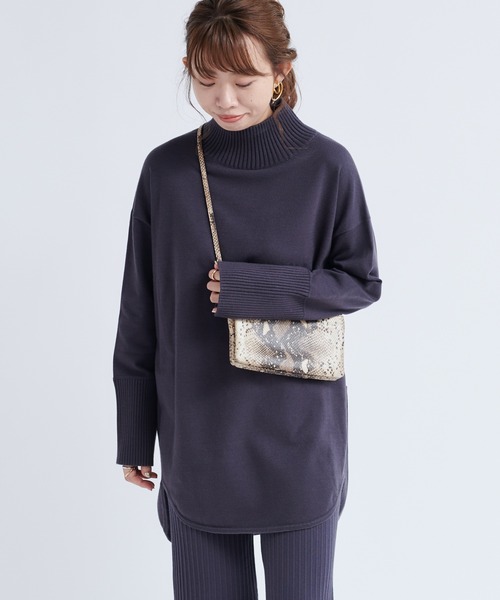 DouDou（ドゥドゥ）の「セットアップタートルチュニック（ニット/セーター・レディース・オフホワイト/チャコールグレー/グリーン/グレイッシュベージュ/ベージュ・FREE）」の10枚目の写真