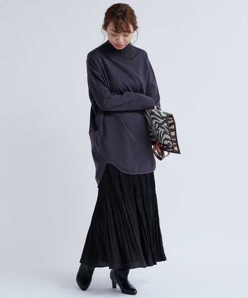 DouDou（ドゥドゥ）の「セットアップタートルチュニック（ニット/セーター・レディース・オフホワイト/チャコールグレー/グリーン/グレイッシュベージュ/ベージュ・FREE）」の13枚目の写真