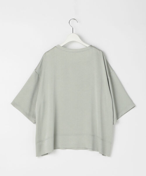Ravissant Laviere(ラヴィソンラヴィエール)の「ソアパールバックサテンTシャツ(シャツ/ブラウス・レディース・ミント/オフホワイト/チャコールグレー・38)」の4枚目の写真