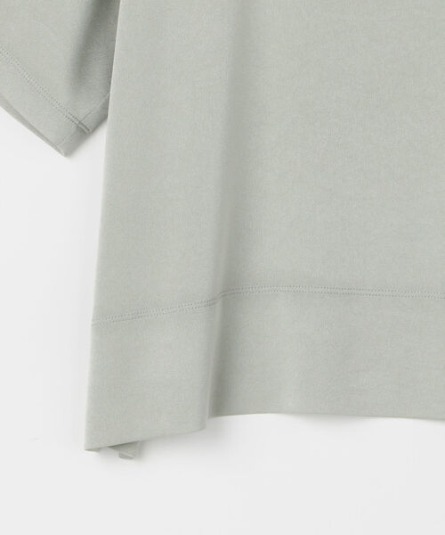 Ravissant Laviere(ラヴィソンラヴィエール)の「ソアパールバックサテンTシャツ(シャツ/ブラウス・レディース・ミント/オフホワイト/チャコールグレー・38)」の7枚目の写真