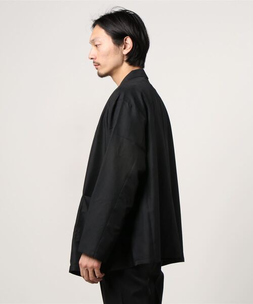 Beno（ビーノ）の「ソフトポリツイル ワイドフレア ルーズシルエット テーラードジャケット（テーラードジャケット・メンズ・ブラック/グレイッシュベージュ/グレイッシュブルー・M/L）」の9枚目の写真