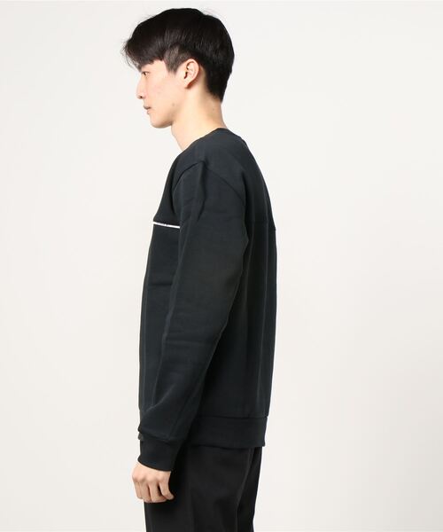 Reebok(リーボック)の「クラシックス リニア クルー スウェットシャツ / Classics Linear Crew Sweatshirt(スウェット・メンズ・ホワイト/ブラック/ネイビー・SMALL/MEDIUM/LARGE/X-LARGE/XX-LARGE/X-SMALL/XXX-LARGE)」の11枚目の写真