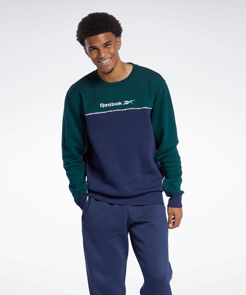 Reebok(リーボック)の「クラシックス リニア クルー スウェットシャツ / Classics Linear Crew Sweatshirt(スウェット・メンズ・ホワイト/ブラック/ネイビー・SMALL/MEDIUM/LARGE/X-LARGE/XX-LARGE/X-SMALL/XXX-LARGE)」の3枚目の写真