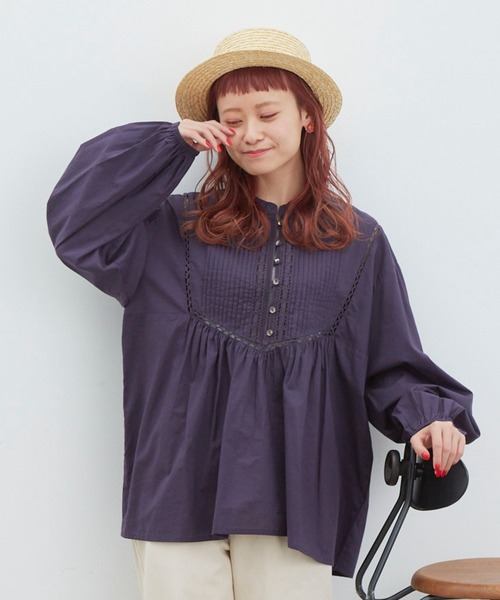 MERLOT（メルロー）の「ピンタッククラシックブラウス（シャツ/ブラウス・レディース・ネイビー/ホワイト・FREE）」の2枚目の写真