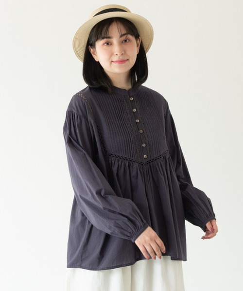 MERLOT（メルロー）の「ピンタッククラシックブラウス（シャツ/ブラウス・レディース・ネイビー/ホワイト・FREE）」の3枚目の写真