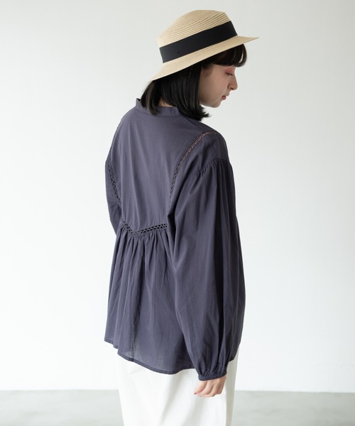 MERLOT（メルロー）の「ピンタッククラシックブラウス（シャツ/ブラウス・レディース・ネイビー/ホワイト・FREE）」の11枚目の写真