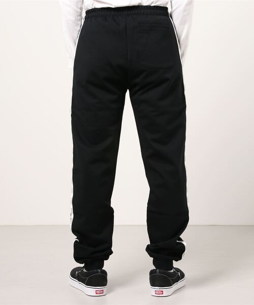GDC(ジーディーシー)の「LOGO PIPING SWEAT PANTS(スウェットパンツ・メンズ・ホワイト/ブラック・FREE)」の4枚目の写真