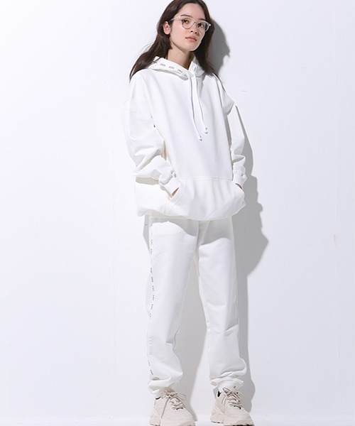 GDC(ジーディーシー)の「LOGO PIPING SWEAT PANTS(スウェットパンツ・メンズ・ホワイト/ブラック・FREE)」の11枚目の写真