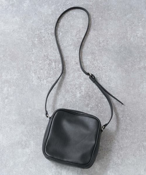 RAGEBLUE(レイジブルー)の「マルチスクエア/ショルダーバッグ/950644(ショルダーバッグ・メンズ・オフホワイト/ブラック/その他・FREE)」の6枚目の写真