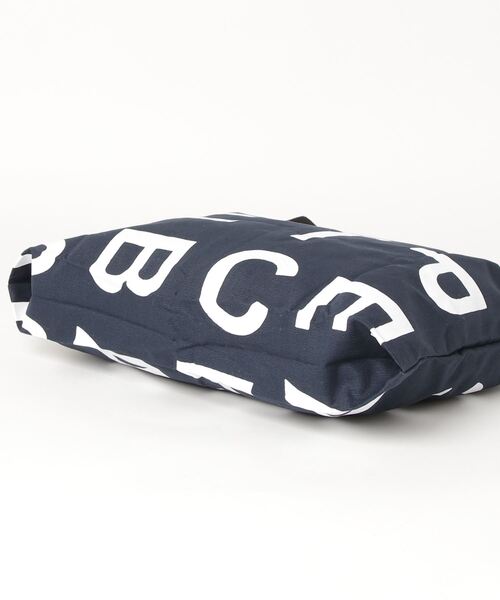 SFW（エスエフダブリュー）の「英文字柄 トート＆ショルダーバッグ（トートバッグ・レディース・ベージュ/ネイビー/カーキ・FREE）」の4枚目の写真