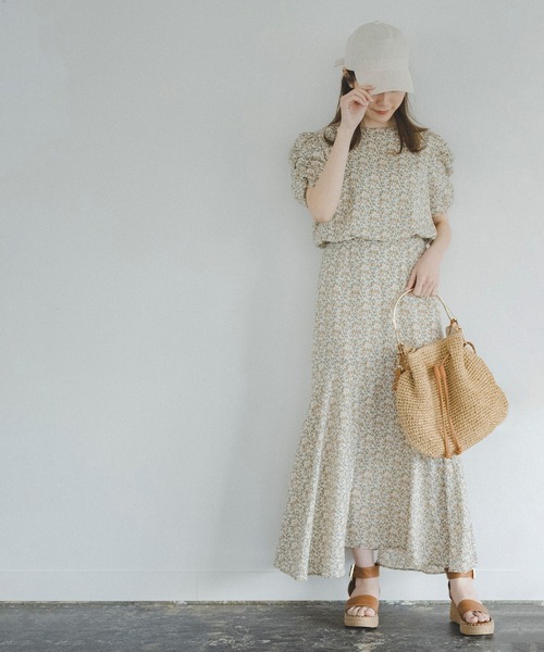 【24年製】MaxMara WEEKEND 花柄ボリュームスリーブワンピース FREE'S MART - 小花柄ボリュームスリーブマーメイドワンピースの