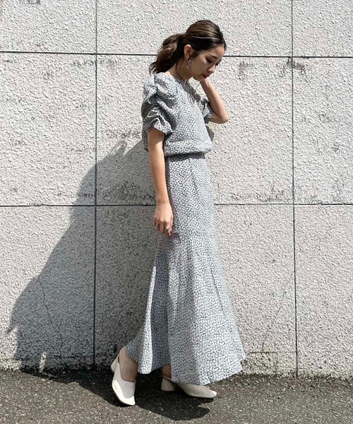 FREE'S MART（フリーズマート）の「◇小花柄ボリュームスリーブマーメイドワンピース（ワンピース・レディース・ホワイト系その他/ブラック系その他/グリーン系その他・FREE）」の10枚目の写真