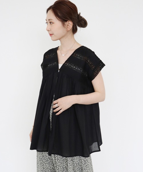 AMERICAN HOLIC(アメリカンホリック)の「2WAYレースフレンチスリーブブラウス(シャツ/ブラウス・レディース・ブラック/オフホワイト/マスタード・FREE)」の3枚目の写真