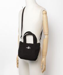 Vivienne Westwood（ヴィヴィアンウエストウッド）の「VIVIENNE