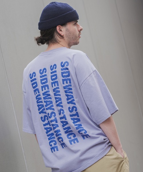 SIDEWAY STANCE（サイドウェイスタンス）の「【SIDEWAY STANCE】プリント ビッグシルエット 半袖Tシャツ（Tシャツ/カットソー・メンズ・パープル/パープル系その他/ホワイト系その他2/ホワイト/ブラック系その他2/ブラック系その他/ホワイト系その他/グレイッシュベージュ/ブラック・LARGE/MEDIUM/X-LARGE）」の8枚目の写真