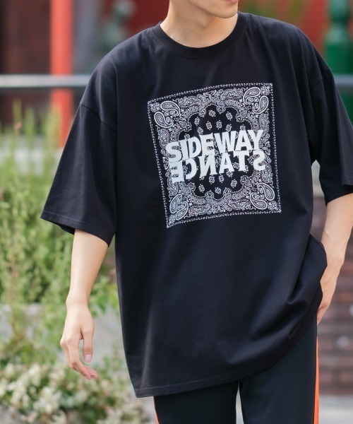 SIDEWAY STANCE（サイドウェイスタンス）の「【SIDEWAY STANCE】プリント ビッグシルエット 半袖Tシャツ（Tシャツ/カットソー・メンズ・パープル/パープル系その他/ホワイト系その他2/ホワイト/ブラック系その他2/ブラック系その他/ホワイト系その他/グレイッシュベージュ/ブラック・LARGE/MEDIUM/X-LARGE）」の6枚目の写真