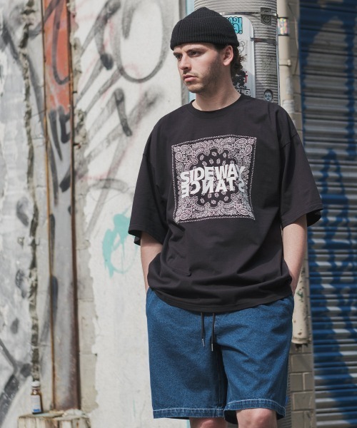 SIDEWAY STANCE（サイドウェイスタンス）の「【SIDEWAY STANCE】プリント ビッグシルエット 半袖Tシャツ（Tシャツ/カットソー・メンズ・パープル/パープル系その他/ホワイト系その他2/ホワイト/ブラック系その他2/ブラック系その他/ホワイト系その他/グレイッシュベージュ/ブラック・LARGE/MEDIUM/X-LARGE）」の13枚目の写真