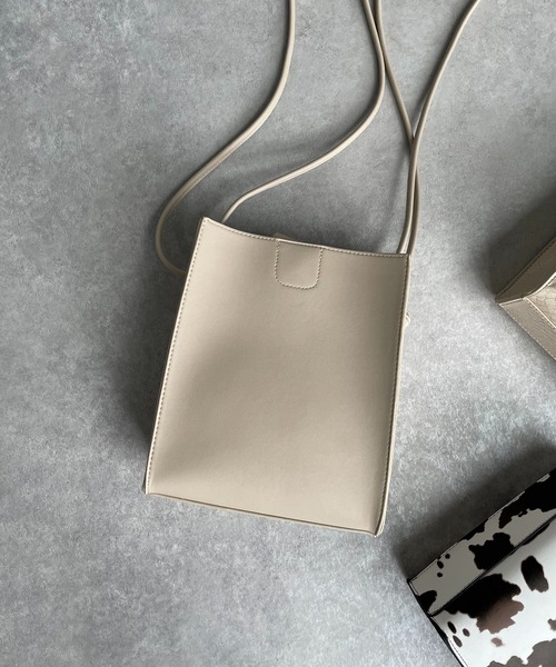 AS KNOW AS plus（アズノゥアズプラス）の「☆スクエアミニショルダーバッグ 【ZOZOTOWN限定アイテム】（ショルダーバッグ・レディース・ブラック/ブラック系その他/ブラウン/その他/アイボリー/ライトベージュ・FREE）」の5枚目の写真