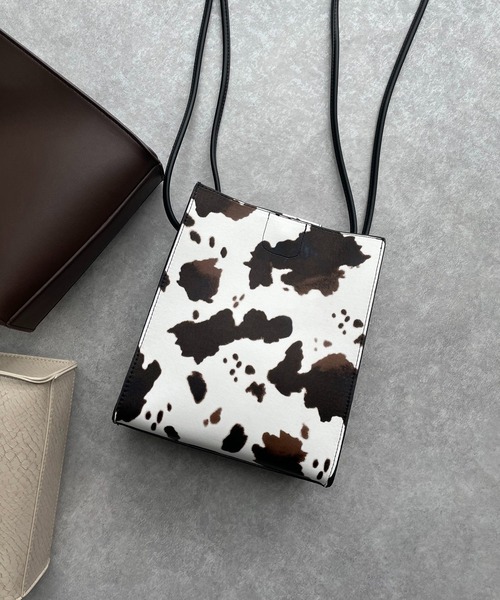 AS KNOW AS plus（アズノゥアズプラス）の「☆スクエアミニショルダーバッグ 【ZOZOTOWN限定アイテム】（ショルダーバッグ・レディース・ブラック/ブラック系その他/ブラウン/その他/アイボリー/ライトベージュ・FREE）」の7枚目の写真