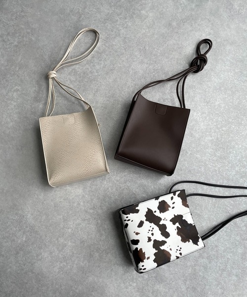 AS KNOW AS plus（アズノゥアズプラス）の「☆スクエアミニショルダーバッグ 【ZOZOTOWN限定アイテム】（ショルダーバッグ・レディース・ブラック/ブラック系その他/ブラウン/その他/アイボリー/ライトベージュ・FREE）」の8枚目の写真