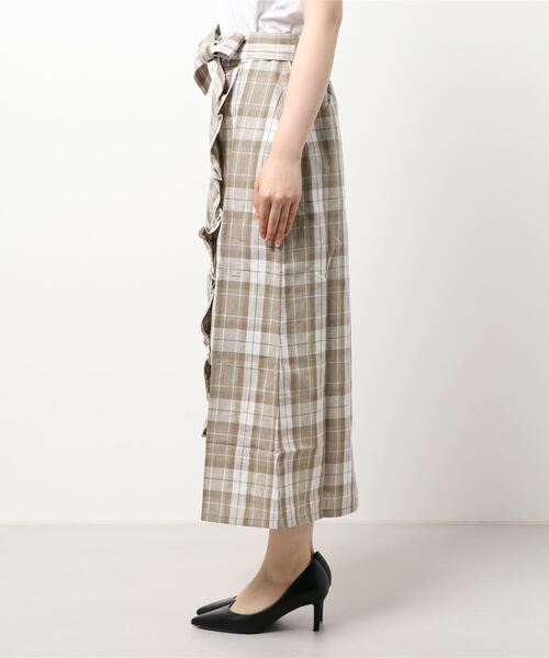 flower（フラワー）の「ムードチェックスカート（スカート・レディース・ベージュ/ブラウン・FREE）」の4枚目の写真