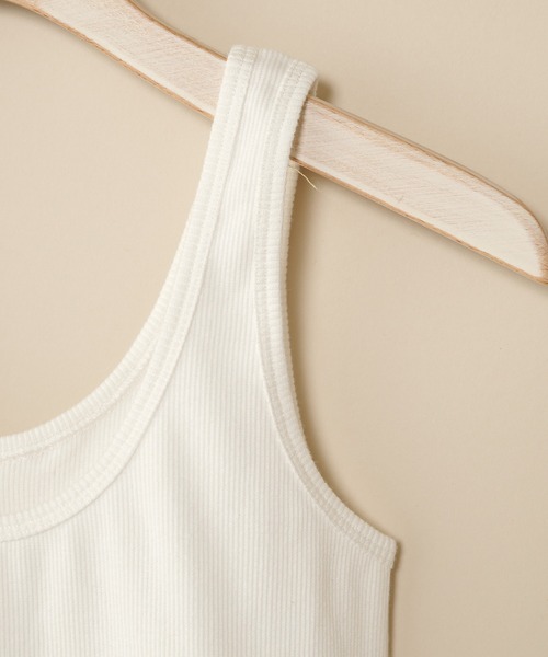 SHENERY（シーナリー）の「リブタンクトップ（タンクトップ・レディース・グレー/オフホワイト/モカ・FREE）」の8枚目の写真