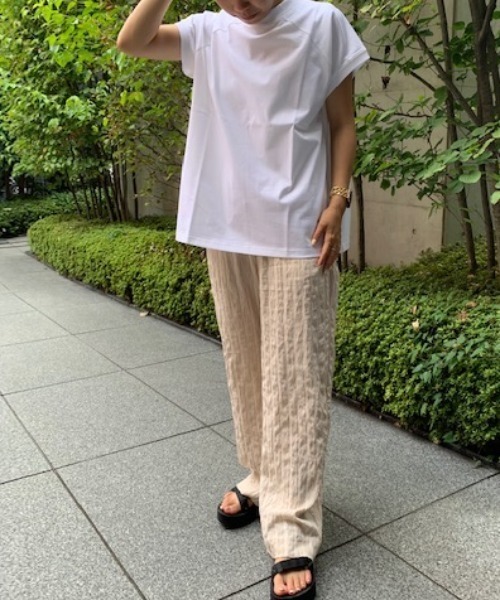 PIPING HOT FUTURE(パイピングホットフューチャー)の「MOCK NECK T-SHIRTS(Tシャツ/カットソー・レディース・ホワイト/ブラック/ブラウン・SMALL/MEDIUM/LARGE)」の2枚目の写真