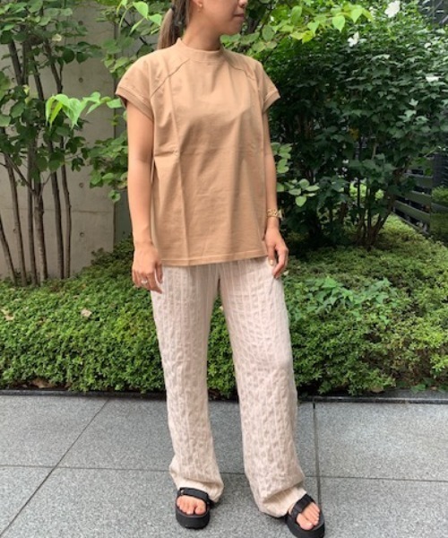 PIPING HOT FUTURE(パイピングホットフューチャー)の「MOCK NECK T-SHIRTS(Tシャツ/カットソー・レディース・ホワイト/ブラック/ブラウン・SMALL/MEDIUM/LARGE)」の10枚目の写真