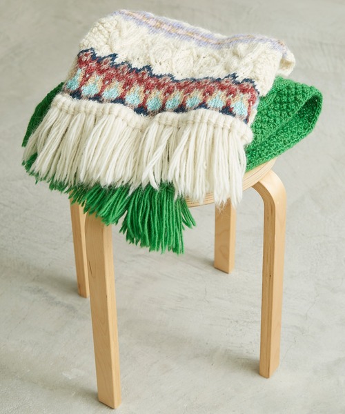 cardo fabrica（カルドファブリカ）の「ケーブル×編み込み柄ハンドニットマフラー（マフラー・レディース・キナリ・FREE）」の7枚目の写真