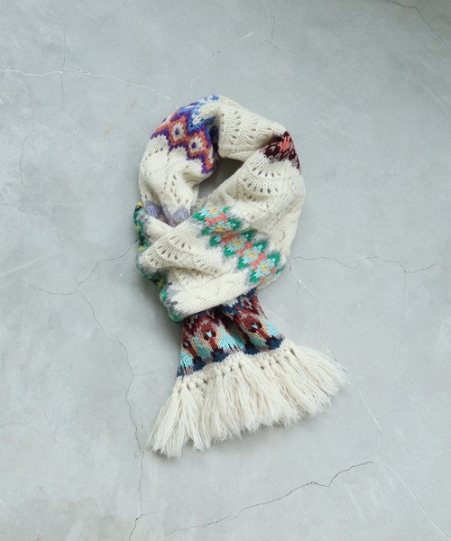 cardo fabrica（カルドファブリカ）の「ケーブル×編み込み柄ハンドニットマフラー（マフラー・レディース・キナリ・FREE）」の14枚目の写真