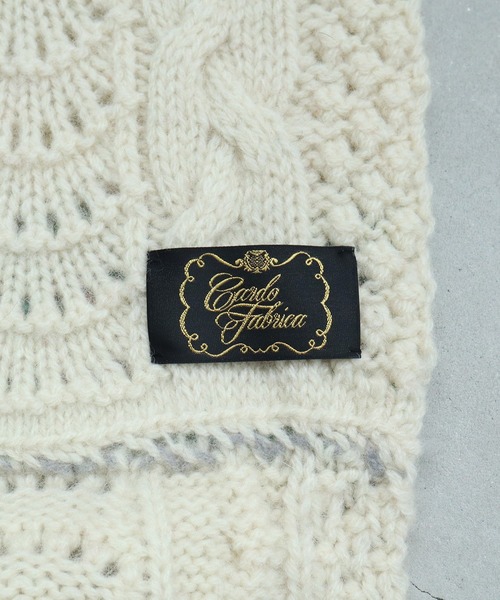 cardo fabrica（カルドファブリカ）の「ケーブル×編み込み柄ハンドニットマフラー（マフラー・レディース・キナリ・FREE）」の16枚目の写真
