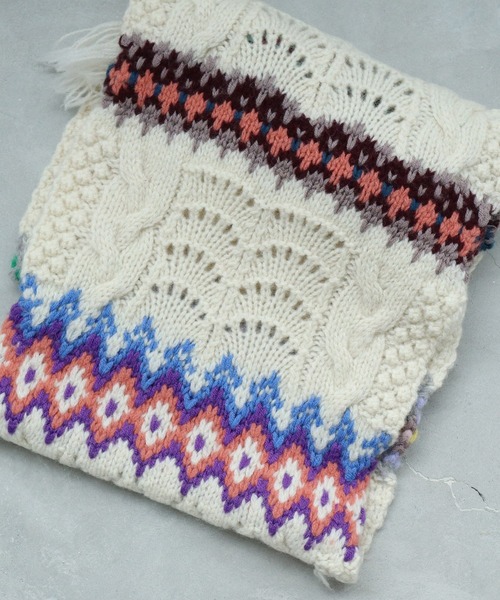 cardo fabrica（カルドファブリカ）の「ケーブル×編み込み柄ハンドニットマフラー（マフラー・レディース・キナリ・FREE）」の19枚目の写真