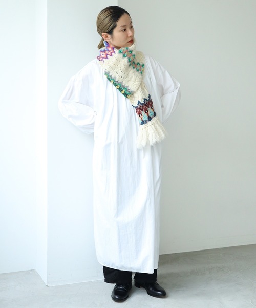 cardo fabrica（カルドファブリカ）の「ケーブル×編み込み柄ハンドニットマフラー（マフラー・レディース・キナリ・FREE）」の13枚目の写真