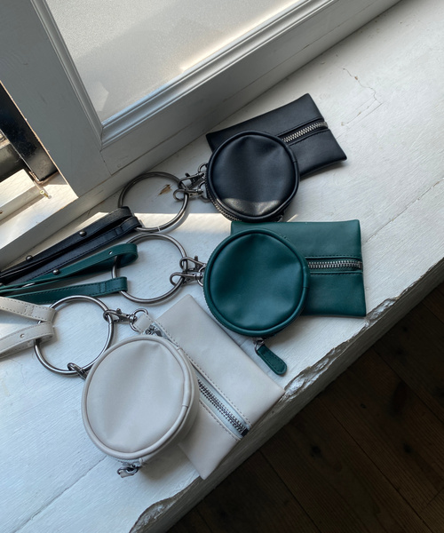 ReNorm（リノーム）の「マルチポーチリングショルダー（ショルダーバッグ・レディース・ブラック/グリーン/グレイッシュベージュ・フリー）」の4枚目の写真