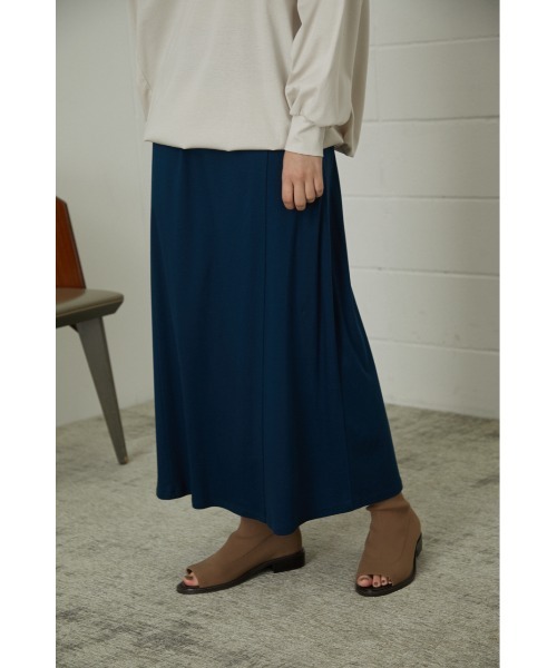 RIM.ARK（リムアーク）の「Back volume skirt set up（サロペット/オーバーオール・レディース・ブラック/ダークグリーン/ライトベージュ・FREE）」の5枚目の写真