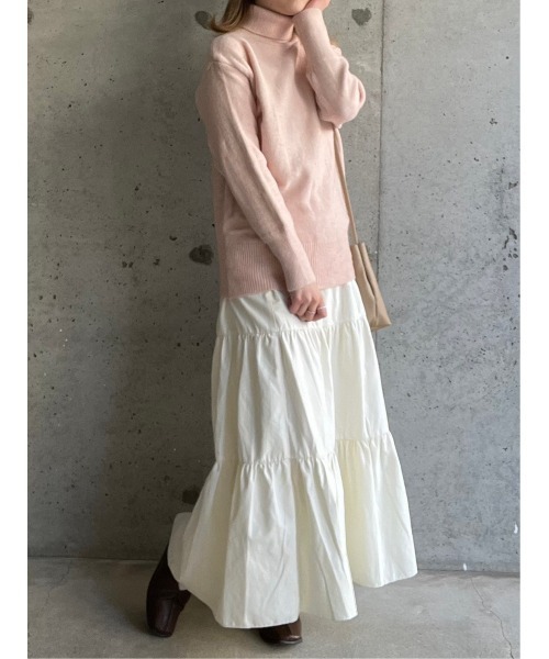 fiere(フィエール)の「ふわふわニットトップス(ニット/セーター・レディース・ホワイト/ピンク・LARGE/MEDIUM/SMALL)」の2枚目の写真