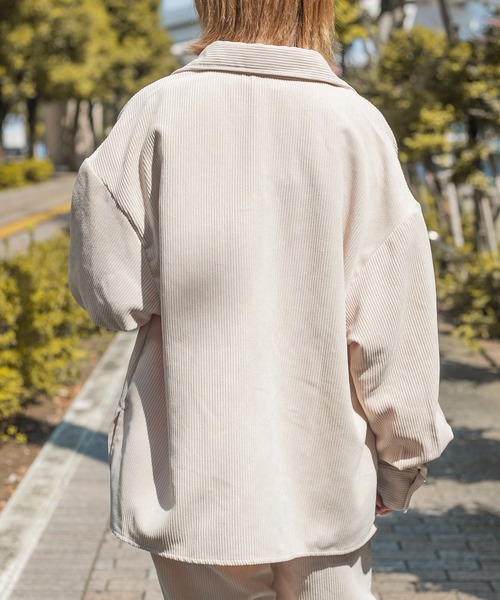 PairPair（ペアペア）の「コーデュロイオーバーシャツ/セットアップ対応(ユニセックス)（シャツ/ブラウス・レディース・ブラウン/アイボリー/グレイッシュブルー・MEDIUM/LARGE）」の16枚目の写真