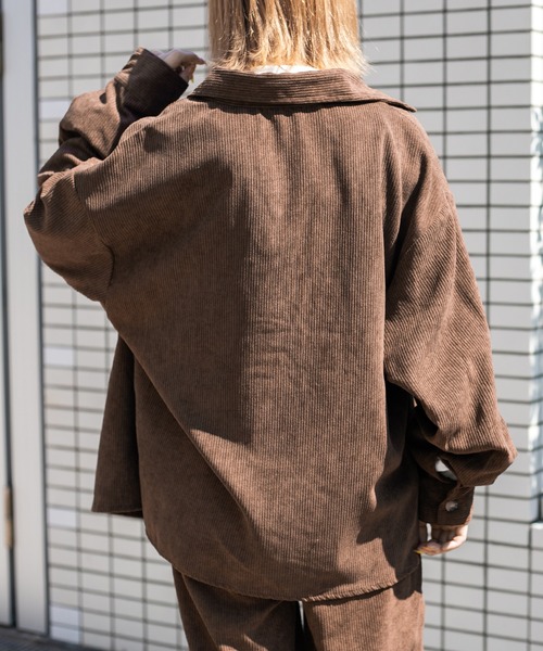 PairPair（ペアペア）の「コーデュロイオーバーシャツ/セットアップ対応(ユニセックス)（シャツ/ブラウス・レディース・ブラウン/アイボリー/グレイッシュブルー・MEDIUM/LARGE）」の12枚目の写真