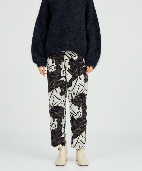 BRACTMENT(ブラクトメント)の「<BRACTMENT(ブラクトメント)>BM アブストラクト プリント プレストパンツ(その他パンツ・レディース・ブラック/ベージュ・38/36)」の1枚目の写真