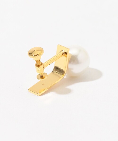 TOMORROWLAND （トゥモローランド）の「【別注】januka パールコンビイヤリング（イヤリング・レディース・ホワイト系その他・FREE）」の3枚目の写真