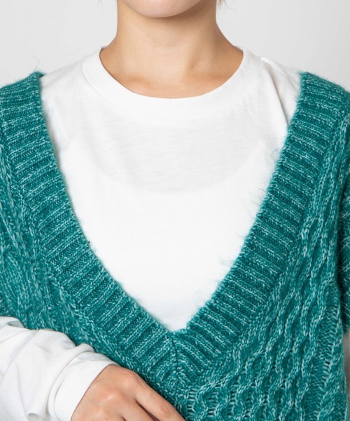 DuKKah(デュカ)の「Dukkah/VネックケーブルBIGベスト(ベスト・レディース・ブラック/グリーン・X-SMALL)」の11枚目の写真