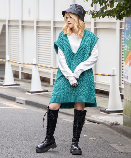 DuKKah(デュカ)の「Dukkah/VネックケーブルBIGベスト(ベスト・レディース・ブラック/グリーン・X-SMALL)」の5枚目の写真