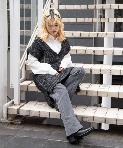 DuKKah(デュカ)の「Dukkah/VネックケーブルBIGベスト(ベスト・レディース・ブラック/グリーン・X-SMALL)」の4枚目の写真