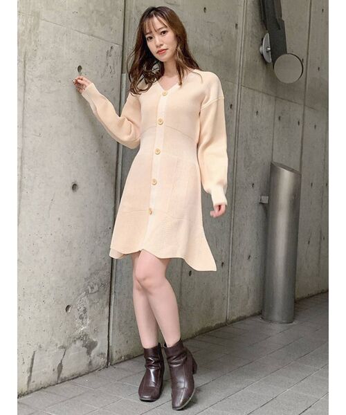 dazzlin(ダズリン)の「マーメイドニットVネックワンピース(ワンピース・レディース・オレンジ/ブルー/モカ・SMALL/MEDIUM)」の9枚目の写真