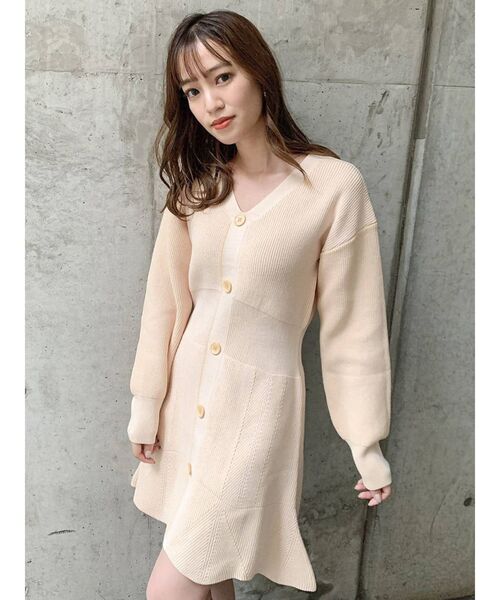 dazzlin(ダズリン)の「マーメイドニットVネックワンピース(ワンピース・レディース・オレンジ/ブルー/モカ・SMALL/MEDIUM)」の14枚目の写真