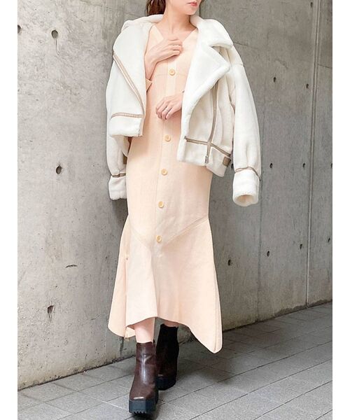 dazzlin(ダズリン)の「マーメイドニットVネックワンピース(ワンピース・レディース・オレンジ/ブルー/モカ・SMALL/MEDIUM)」の18枚目の写真
